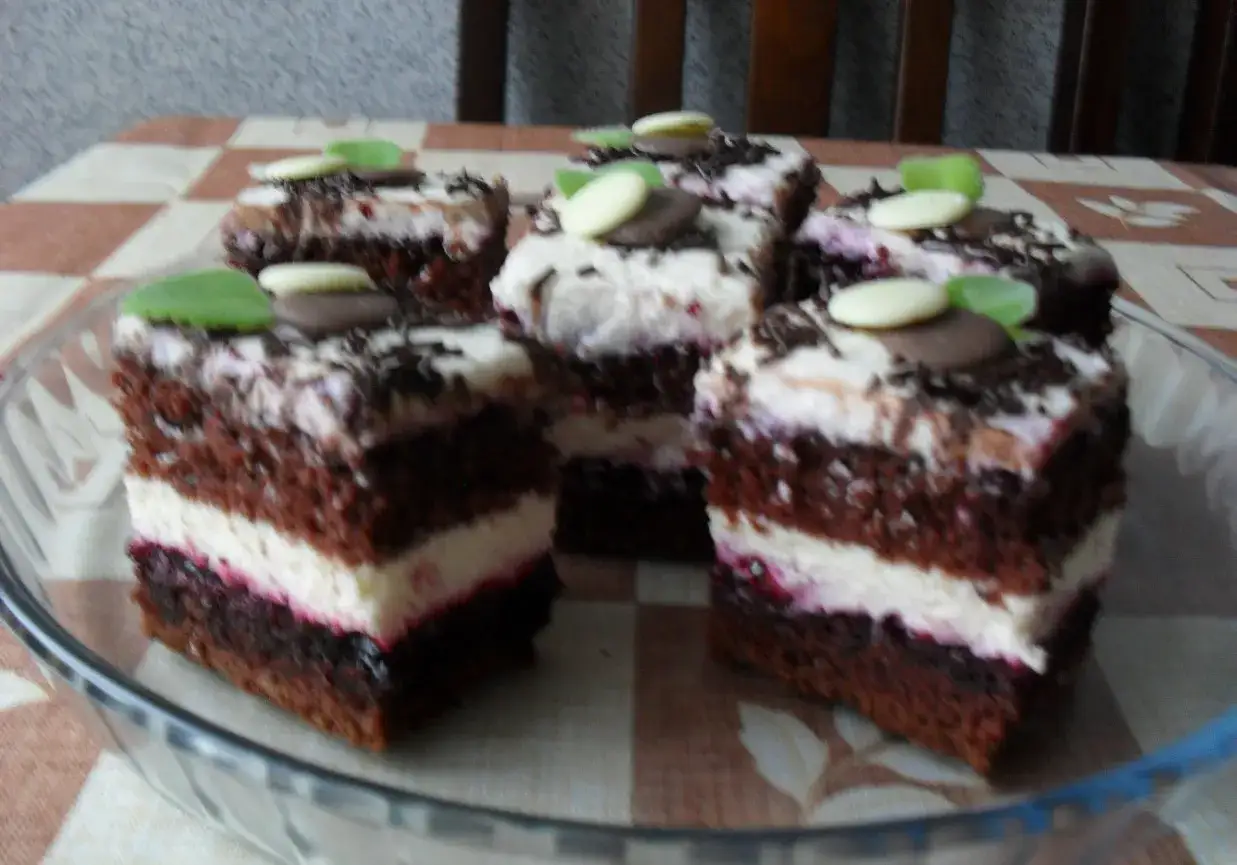 ciasto z dżemem porzeczkowym różne rodzaje