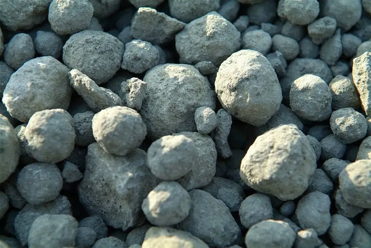 Kruszywo budowlane, które może posłużyć do produkcji betonu. Zastanawiasz się, ile kosztuje cement?