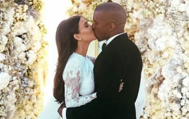 Suknia ślubna Kim Kardashian Kanye West Givenchy