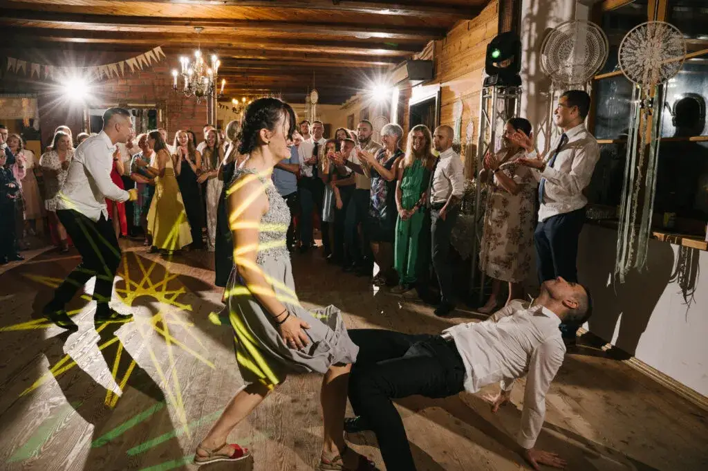 Zdjęcie Jak używać lampy błyskowej na weselu: uniknij błędów i zrób idealne zdjęcia