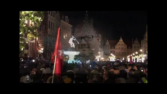 Zdjęcie Muzyka w pożegnaniu Adamowicza: "The Sound of Silence" i inni artyści