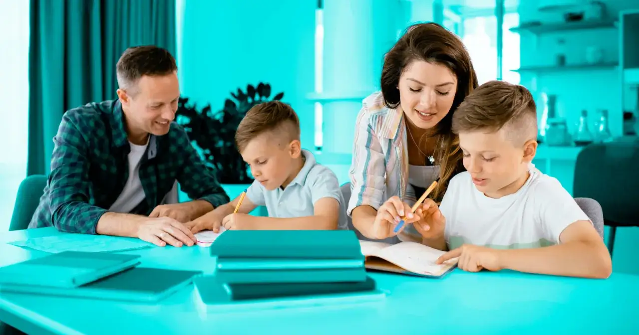 Rodzice pomagają dzieciom w nauce, wspierając je w pokonywaniu trudności, takich jak dysleksja, dysgrafia, dysortografia czy dyskalkulia.