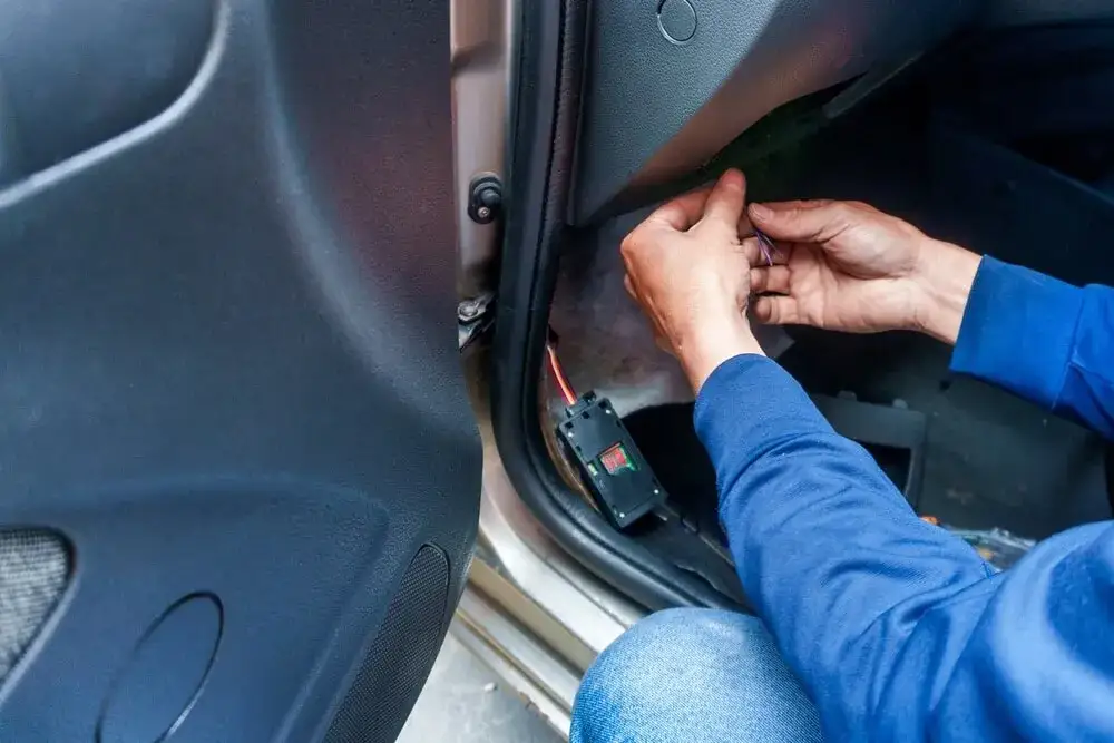 miejsca montażu gps podwozie samochodu