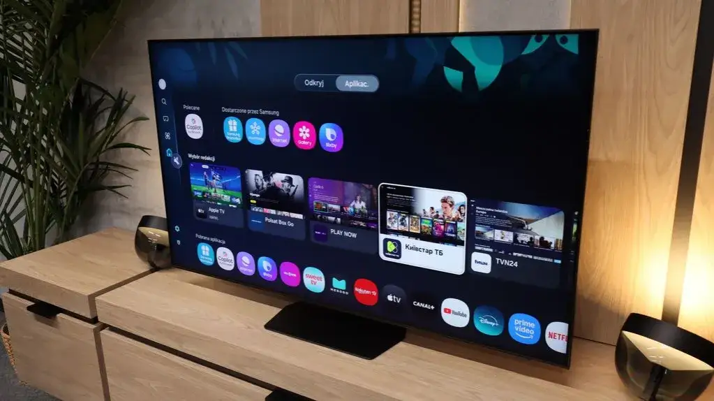 Porównanie systemów Smart TV Google TV Tizen webOS