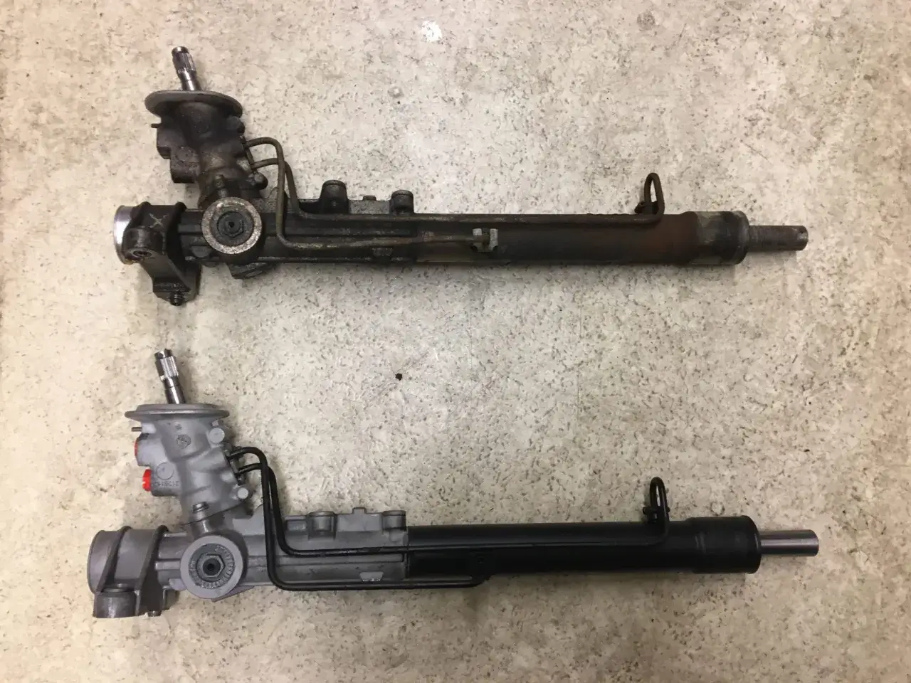 Stara i nowa maglownica samochodowa. Zastanawiasz się, ile trwa regeneracja maglownicy? Oto porównanie przed i po.