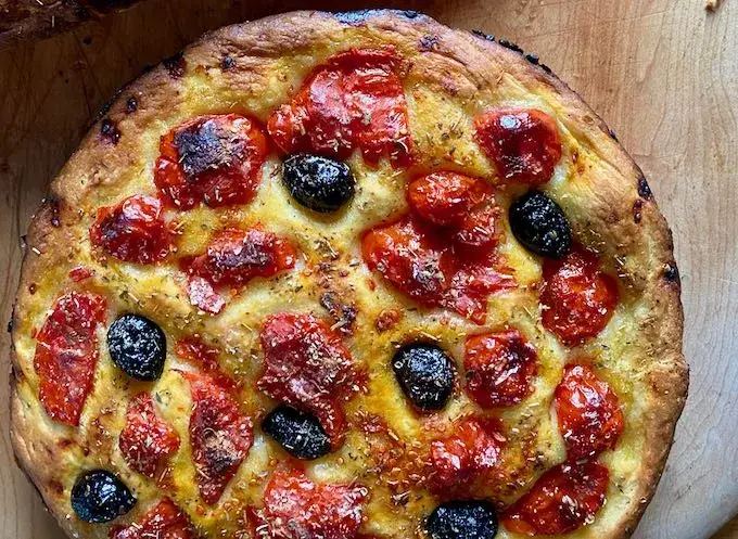 Apulijska focaccia barese