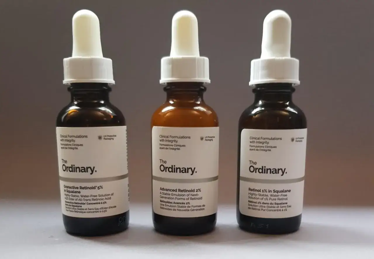 Zdjęcie Czy po serum z retinolem nakładać krem? Kluczowe zasady pielęgnacji skóry