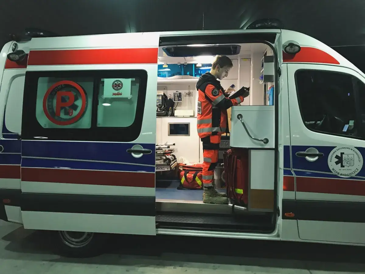 Ratownik medyczny w pracy ZRM SOR