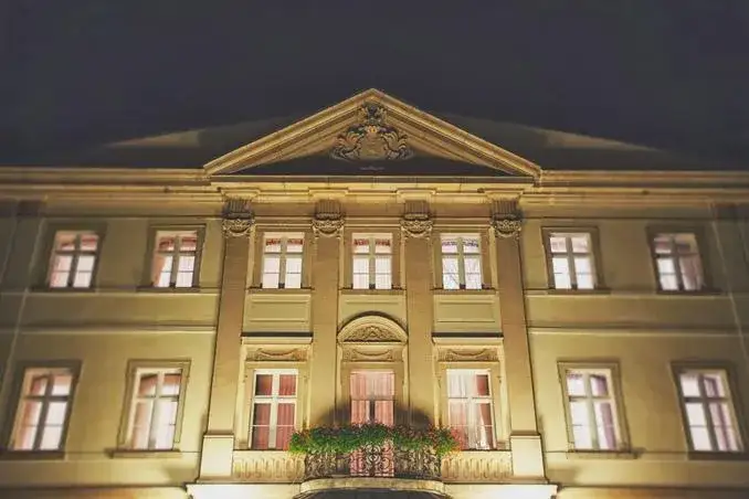 Zdjęcie Pałac w Brunowie: Odkryj jego fascynującą historię i architekturę