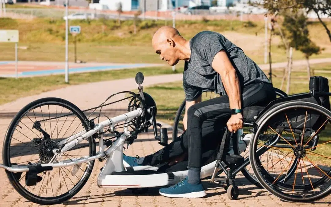 Zdjęcie Jak złożyć wózek inwalidzki - proste kroki, które musisz znać