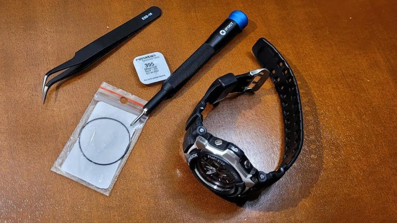 wnętrze zegarka g-shock wymiana baterii uszczelka