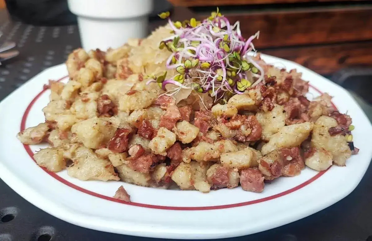 Pyry z gzikiem, szare kluchy, poznańskie potrawy regionalne