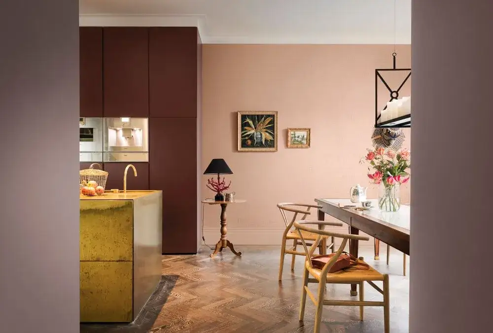 r&oacute;żne style odcięcia sufitu od ściany malowanie