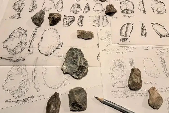 prehistoria narzędzia kamienne jaskinia