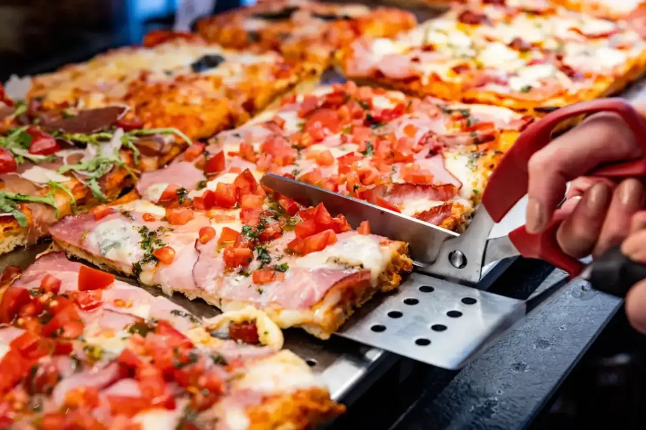 Zdjęcie Ile kosztuje pizza w Rzymie? Ceny, które mogą cię zaskoczyć