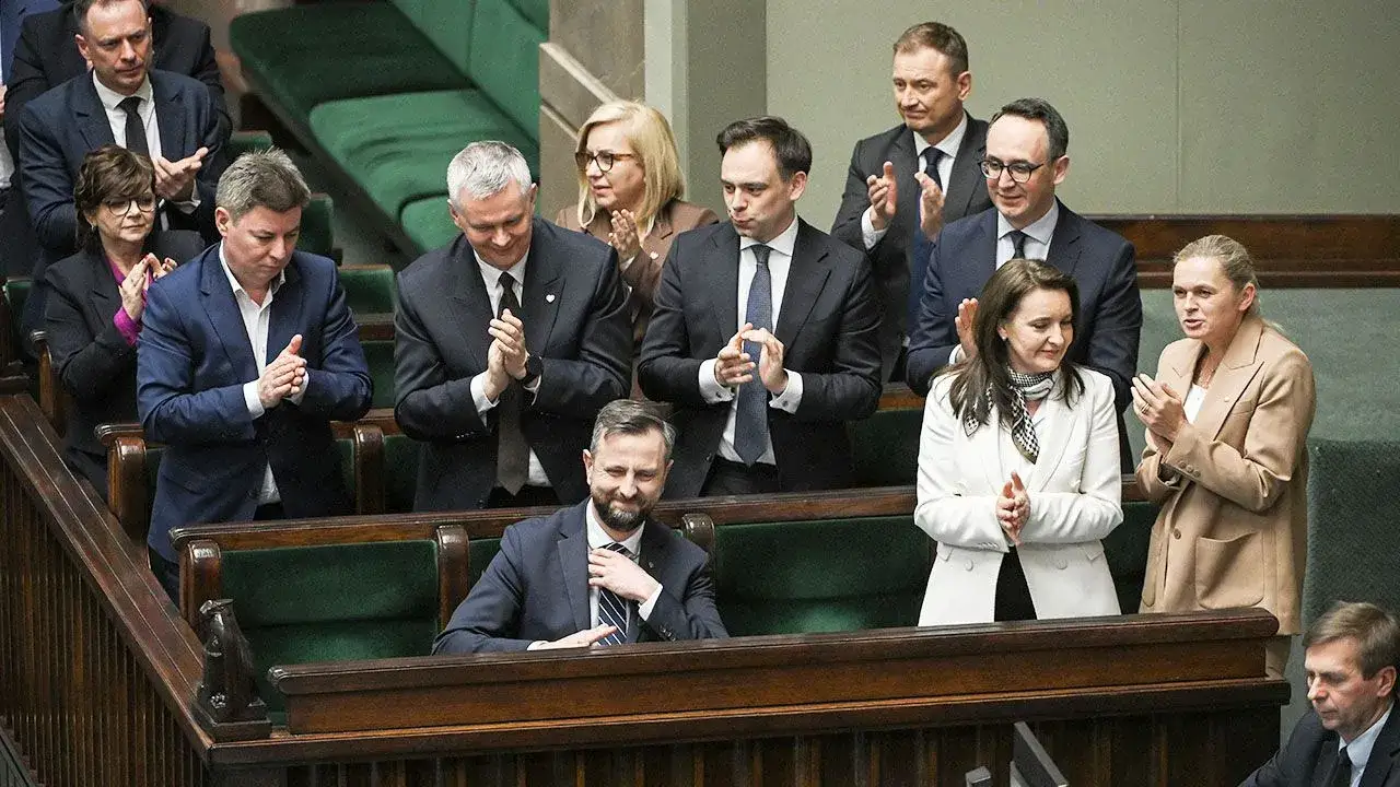 Zdjęcie Co uchwala sejm? Poznaj kluczowe zasady uchwalania ustaw