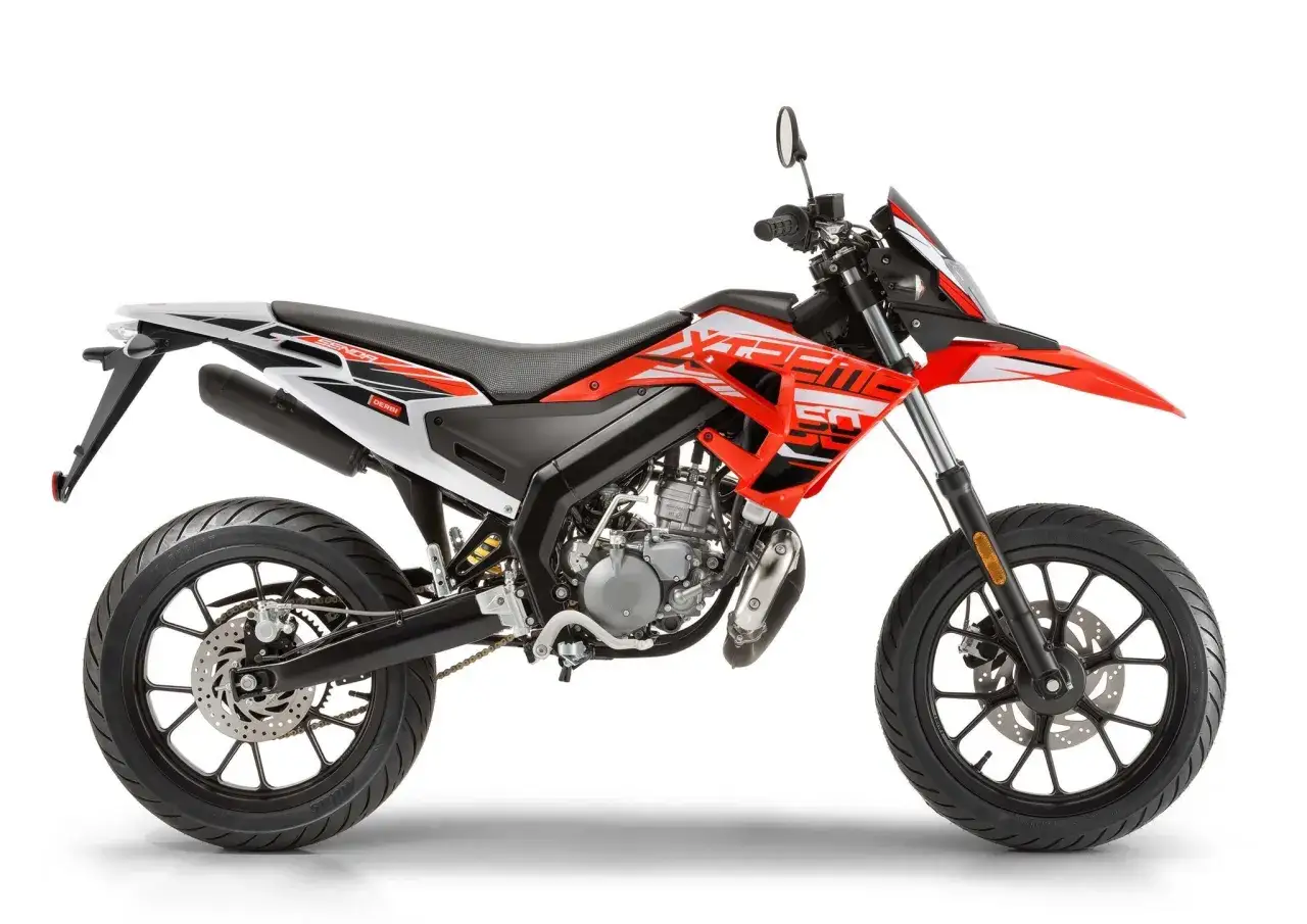 Zdjęcie Derbi Senda 50 ile ma koni? Poznaj moc silnika i modele motocykla