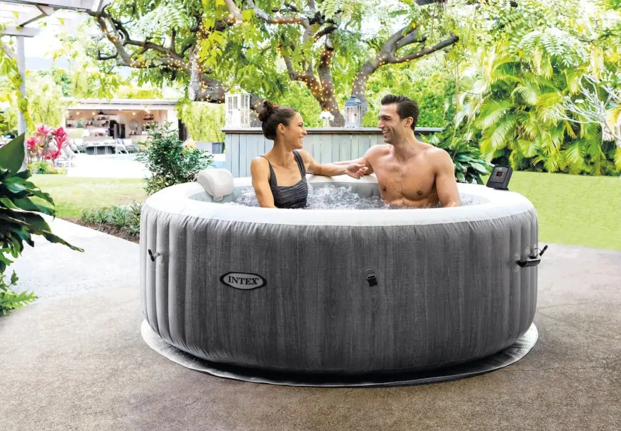 jacuzzi dmuchane zasilane fotowoltaiką