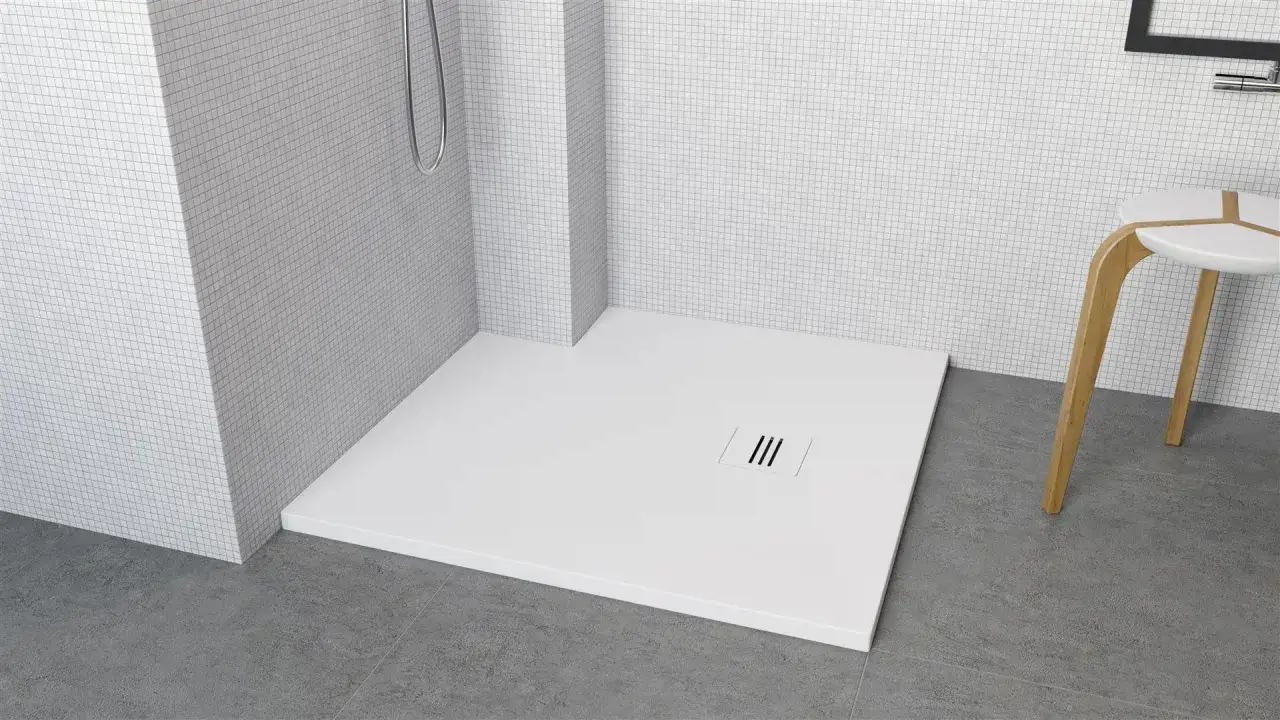 Tradycyjny brodzik prysznicowy na płytkach