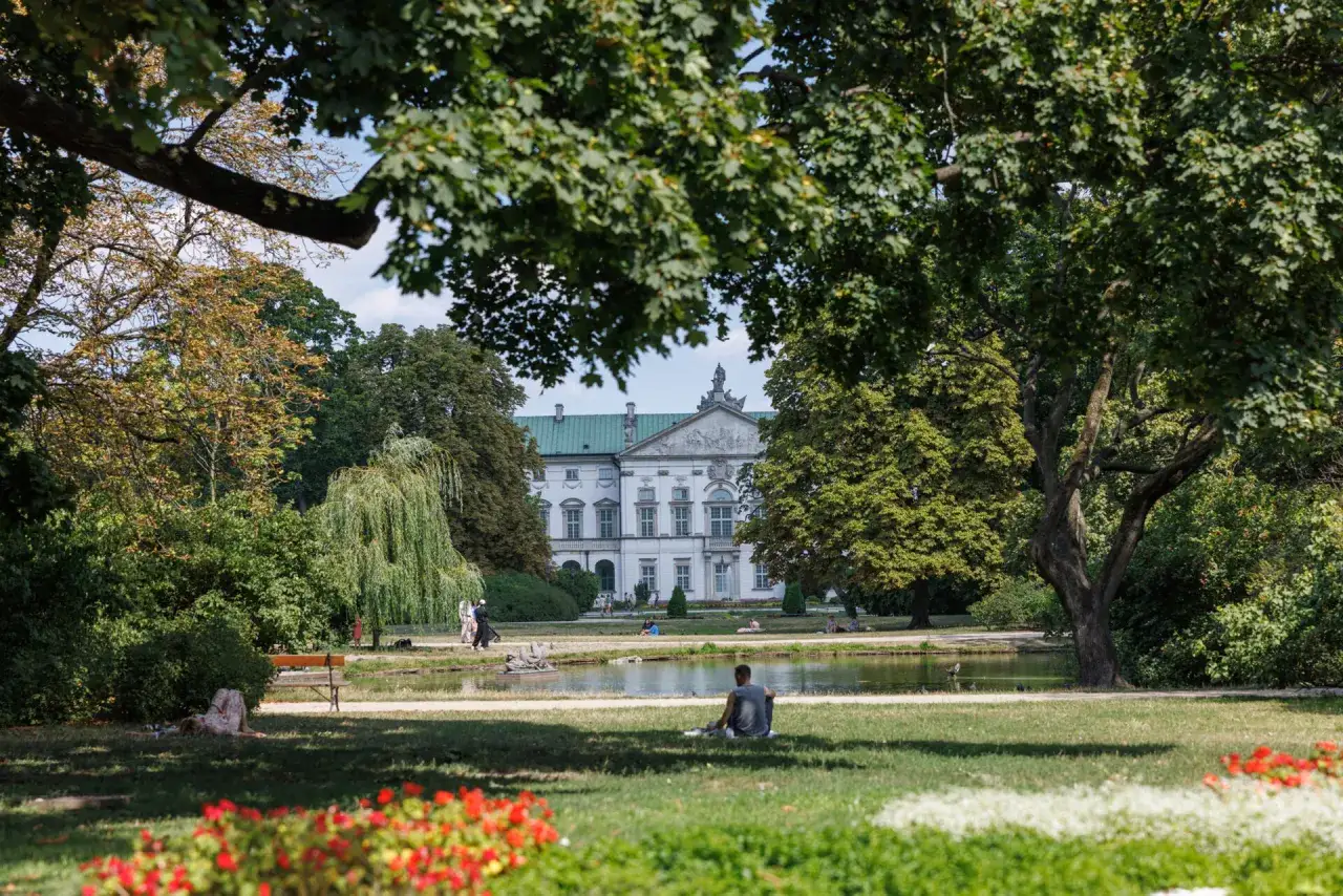 Przykłady odrestaurowanych zabytkowych budynków w Polsce