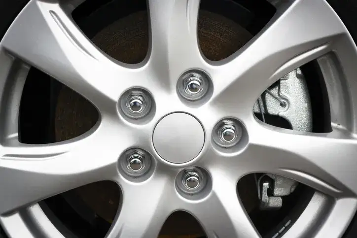 felgi stalowe i aluminiowe różnice