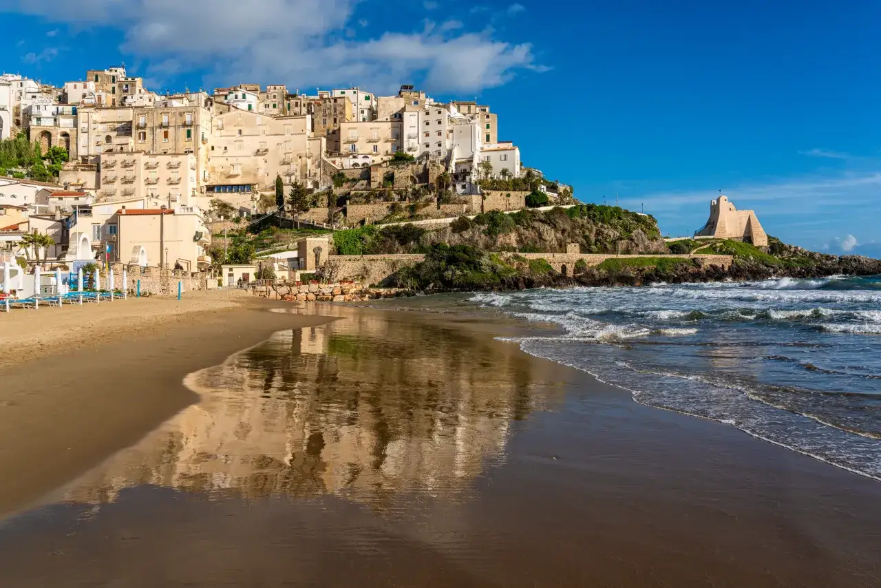 Sperlonga spiaggia e borgo bianco