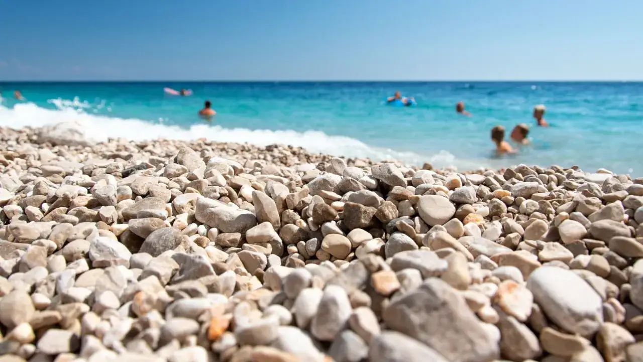 kamieniste plaże chorwacja akcesoria