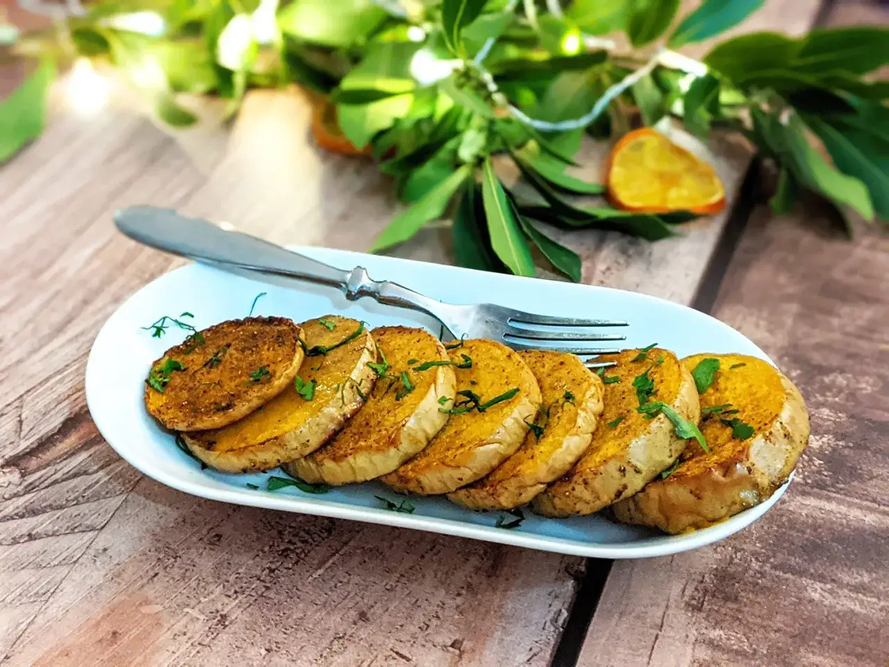 Courge grillée au four avec herbes et épices