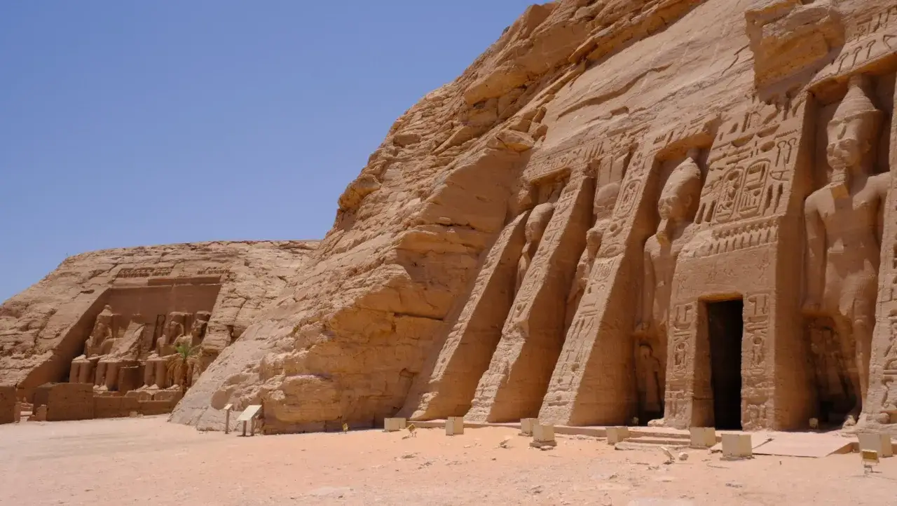 Abu Simbel świątynie skalne