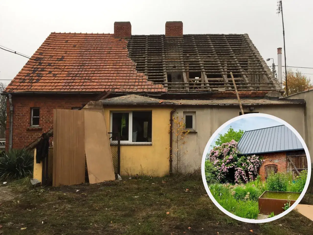 Remont starego domu: połowa dachu rozebrana, przygotowania do budowy nowego komina. W okręgu widać odnowiony budynek z nowym dachem.