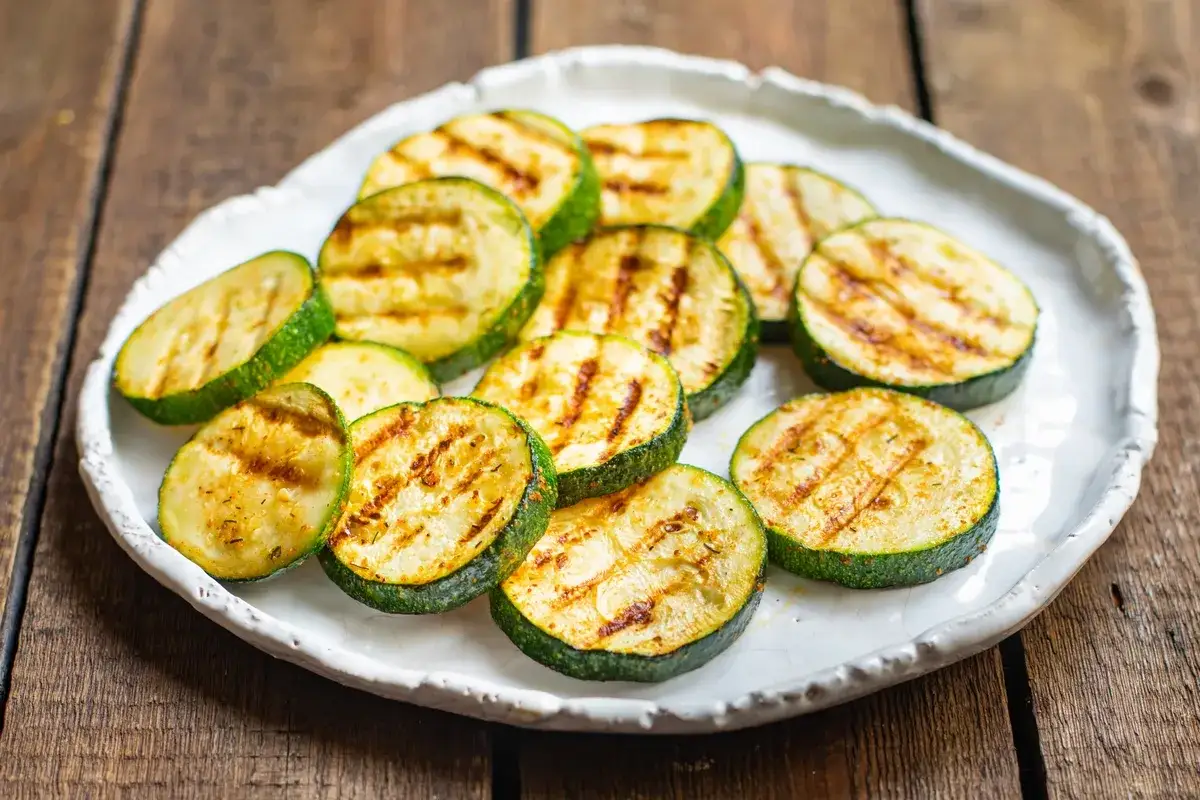 Grillowanie kabaczka na ruszcie