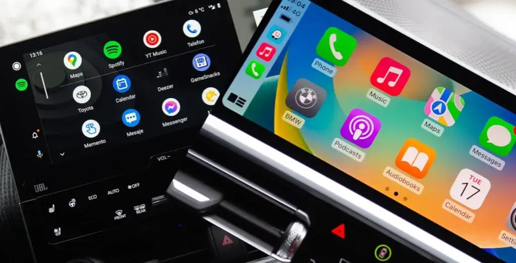 Android Auto interfejs, Apple CarPlay ekran w samochodzie