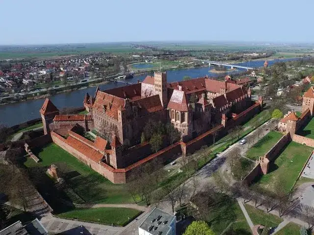 Zamek w Malborku z lotu ptaka