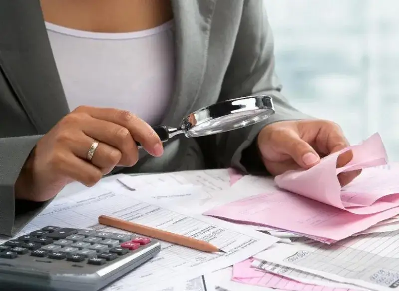 Zdjęcie Jak napisać wniosek o odblokowanie konta bankowego, aby odzyskać środki?