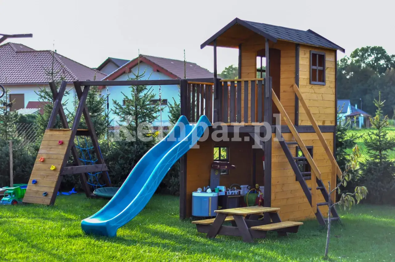 Zdjęcie Czym zabezpieczyć drewniany plac zabaw, aby uniknąć zniszczeń?