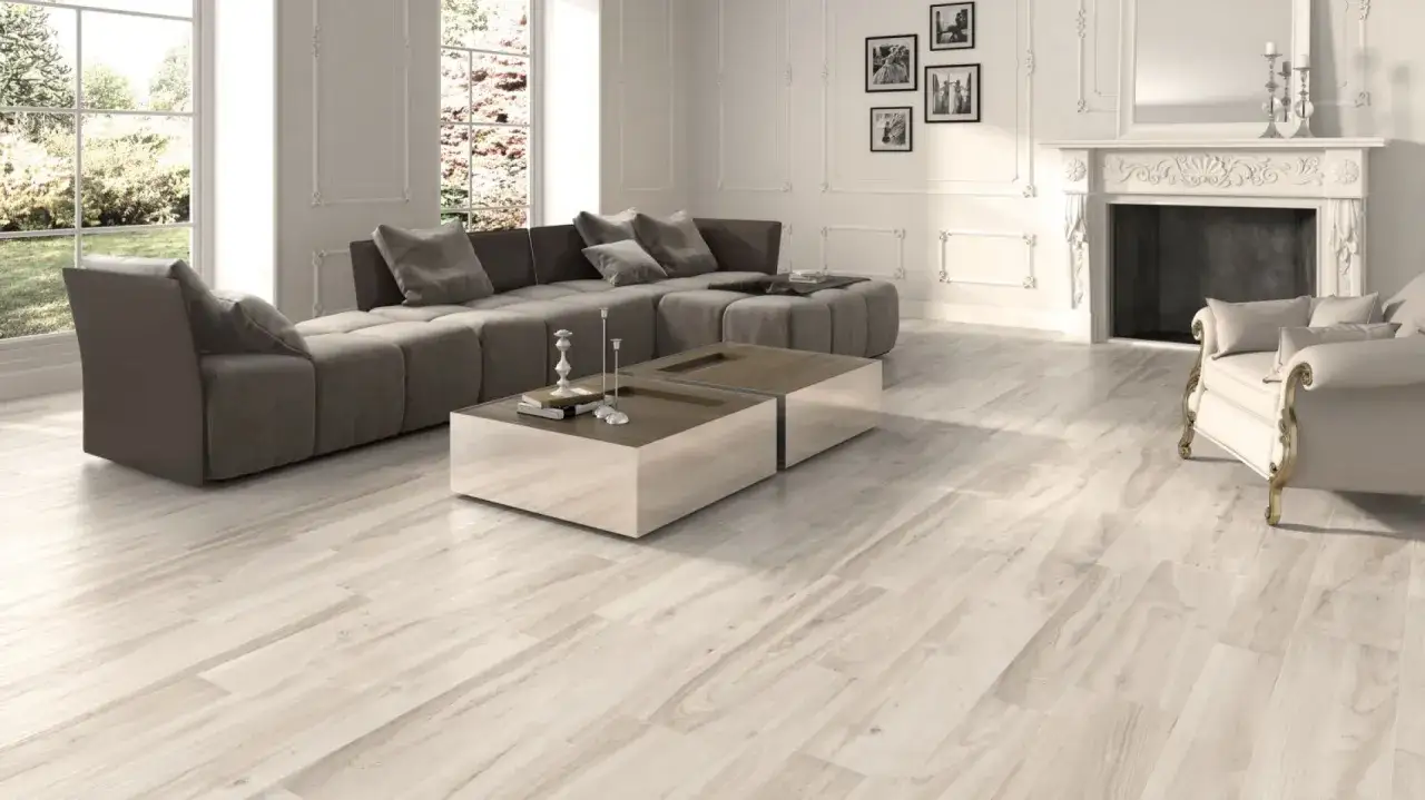 Zdjęcie Płytki jak drewno do salonu – czy to lepsze niż naturalne drewno?