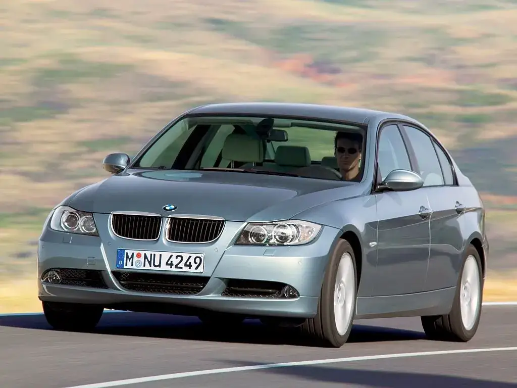 Zdjęcie BMW E90 320d - Kluczowe informacje, które musisz znać o tym modelu