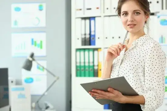pracownik administracji szkolnej, pracownik niepedagogiczny szkoła