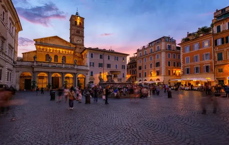 trastevere nocą