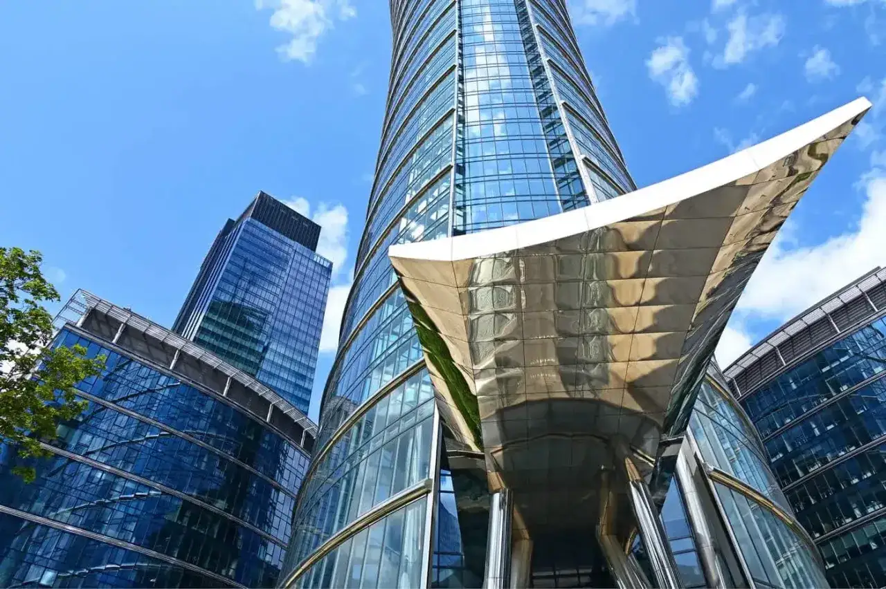 Warszawa nowoczesna architektura Varso Tower Browary Warszawskie
