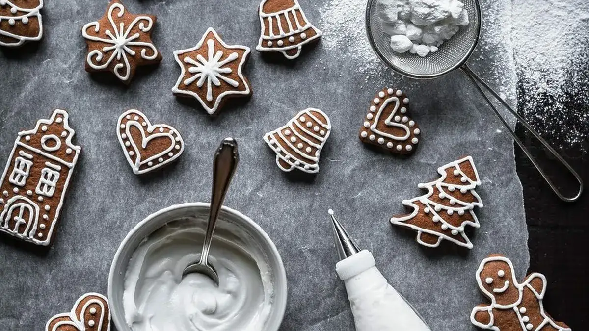różne konsystencje lukru królewskiego