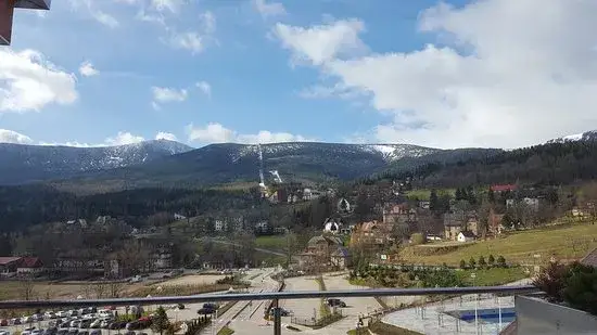 Hotel Gołębiewski Karpacz widok na g&oacute;ry