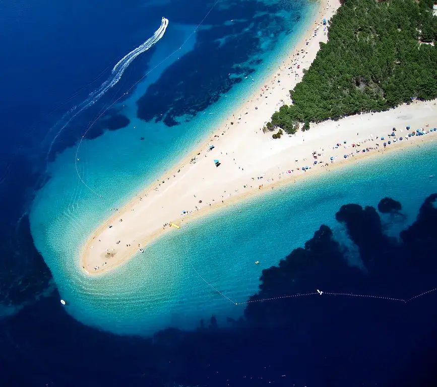 Plaża Zlatni Rat Chorwacja