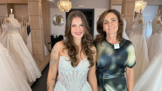 suknia ślubna na sprzedaż prezentacja