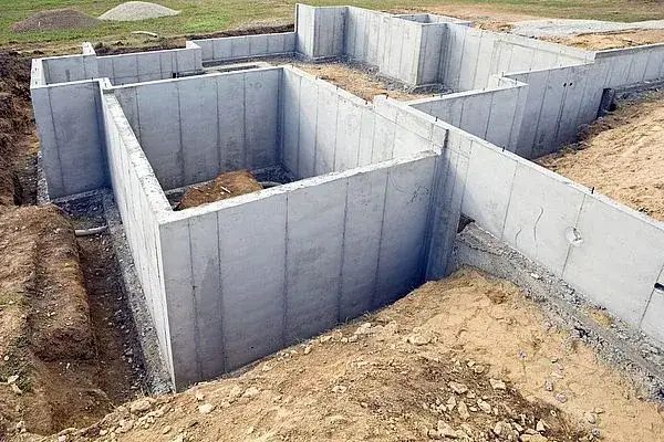 solidna konstrukcja betonowa fundament