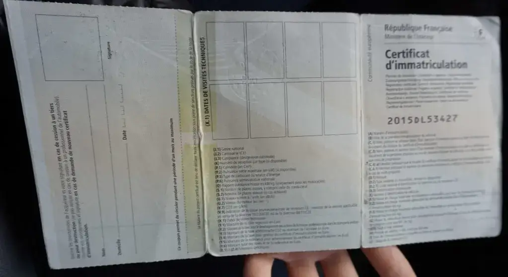 francuski dow&oacute;d rejestracyjny carte grise