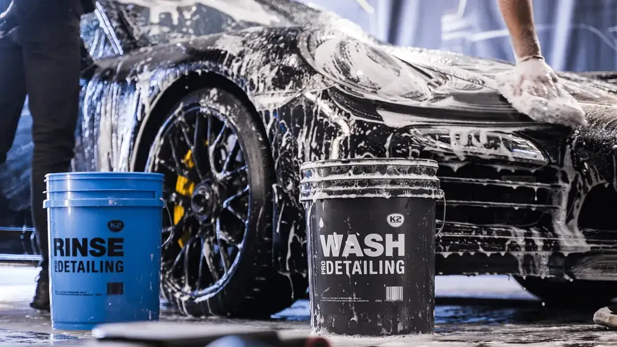 przygotowanie lakieru do woskowania, mycie na dwa wiadra