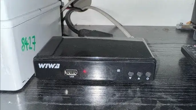 dekoder dvb-t2 hevc podłączenie