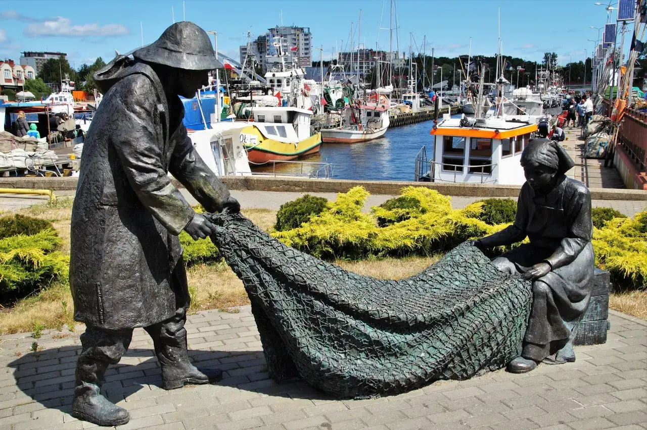 Kołobrzeg port rybacki restauracje