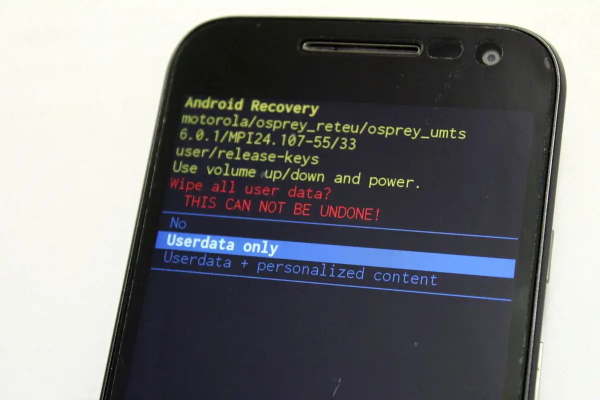 Ekran telefonu z menu 